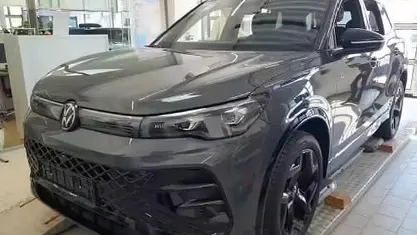 Gebraucht VW Tiguan R-line 193 PS (141 kW) 2025 SUV