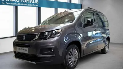 Gebraucht 2023 Peugeot Rifter Allure Van / Kleinbus | 20.650 € (Guter Preis)