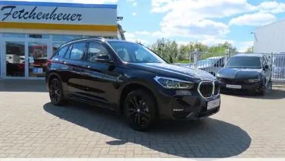Gebraucht BMW X1 Sport Line 150 PS (110 kW) 2021 Schwarz SUV
