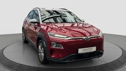 Rot Gebraucht 2021 Hyundai Kona Style SUV | 17.900 € (Superpreis)