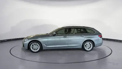 Gebraucht BMW 540 340 PS (250 kW) 2023 Grau Kombi