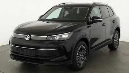 Grenadill schwarz metallic Neu 2025 VW Tiguan Life SUV | 47.495 € (Superpreis)