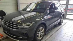 Grau Gebraucht 2021 VW Tiguan Elegance SUV | 32.900 € (Fairer Preis)