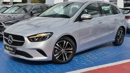 Gebraucht 2024 Mercedes B220 Progressive Van / Kleinbus | 33.990 € (Fairer Preis)