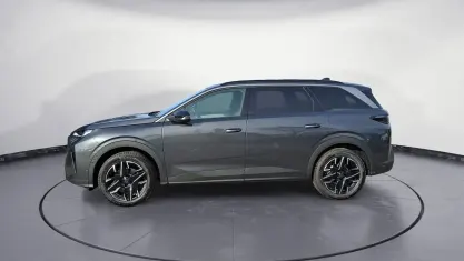 Neu Peugeot 5008 Allure 145 PS (106 kW) 2026 Titane grau 0 SUV