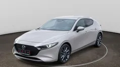 Platinum quartz metallic Gebraucht 2024 Mazda 3 Center-Line Limousine | 28.490 € (Superpreis)