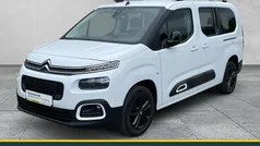 Weiß Gebraucht 2023 Citroën Berlingo Feel Van / Kleinbus | 27.380 € (Fairer Preis)