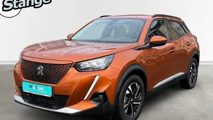 Gebraucht Peugeot e-2008 Allure 100 kW (136 PS) 2021 Orange SUV