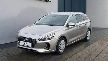 White sand Gebraucht 2017 Hyundai i30 Style Kombi | 12.990 € (Fairer Preis)