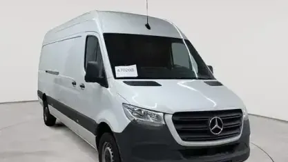 Gebraucht Mercedes Sprinter 170 PS (125 kW) 2024 Arktisweiß Van