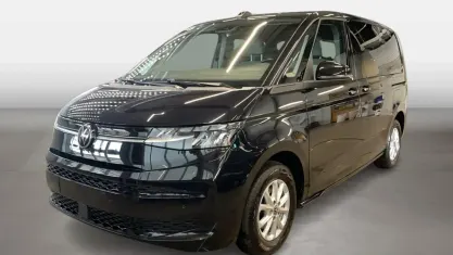 Gebraucht VW Multivan Life 150 PS (110 kW) 2023 Deep black perleffekt Van / Kleinbus
