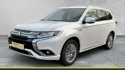 Gebraucht Mitsubishi Outlander P-HEV Basis 224 PS (164 kW) 2021 SUV