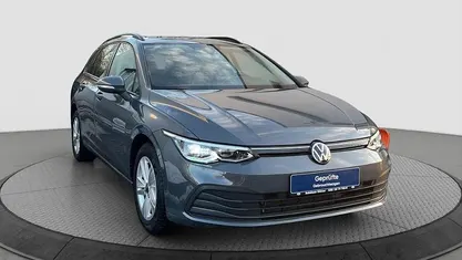 Gebraucht VW Golf VIII 131 PS (96 kW) 2021 Grau Kombi