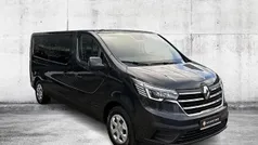 Grau Gebraucht 2024 Renault Trafic Life Van | 34.880 € (Guter Preis)