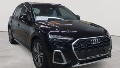Gebraucht Audi Q5 S-Line 204 PS (150 kW) 2022 Mythosschwarz metallic SUV
