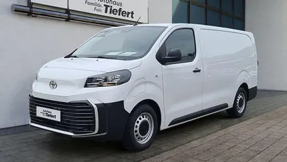 Gebraucht 2025 Toyota Proace Comfort Van / Kleinbus | 37.990 € (Fairer Preis)