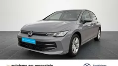 Gebraucht 2024 VW Golf VIII Life Limousine | 24.940 € (Fairer Preis)