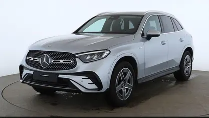 Gebraucht Mercedes GLC300e AMG 333 PS (244 kW) 2025 Silber SUV