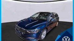 Blau Gebraucht 2022 VW Passat Elegance Kombi | 27.680 € (Fairer Preis)