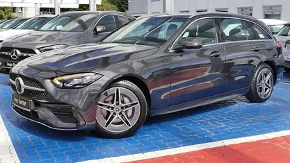 Metalliclack graphitgrau Gebraucht 2024 Mercedes C200 AMG Kombi | 40.890 € (Fairer Preis)