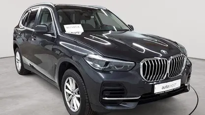 Gebraucht BMW X5 Sport Line 286 PS (210 kW) 2023 Sophistograu brillanteffekt metallic SUV