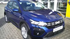 Ironblau Neu 2024 Dacia Sandero Expression Kleinwagen | 18.490 € (Fairer Preis)