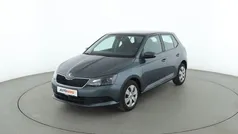 Grau Gebraucht 2016 Skoda Fabia Ambition Limousine | 9.550 € (Fairer Preis)
