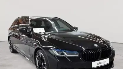 Gebraucht BMW 540 M Sport 340 PS (250 kW) 2023 Saphirschwarz metallic Kombi