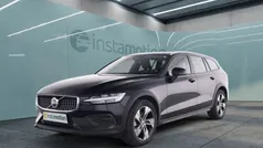 Schwarz Gebraucht 2023 Volvo V60 CC Plus Kombi | 42.290 € (Fairer Preis)