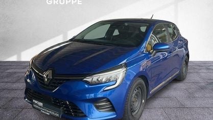 Używany Renault Clio V Intens 92 KM (67 kW) 2022 Niebieski Hatchback