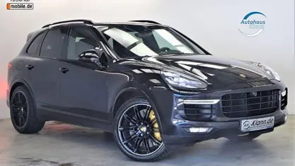 Schwarz Gebraucht 2015 Porsche Cayenne Turbo S Chrono SUV | 46.699 € (Fairer Preis)