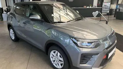 Iron metallic Gebraucht 2025 Ssangyong (KGM) Tivoli SUV | 18.190 € (Fairer Preis)