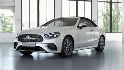 Gebraucht Mercedes E200 AMG 197 PS (144 kW) 2023 Manufaktur opalithweiß bright Cabrio