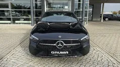 Lack kosmosschwarz Gebraucht 2024 Mercedes A180 Progressive Limousine | 29.290 € (Fairer Preis)