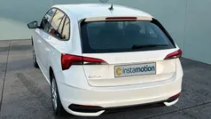 Weiß Gebraucht 2024 Skoda Scala Essence Kleinwagen | 20.600 € (Fairer Preis)