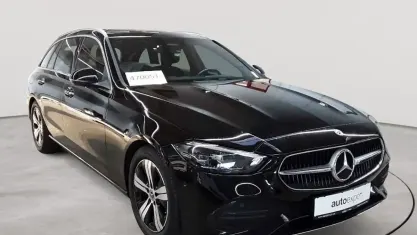 Gebraucht Mercedes C200 Avantgarde 163 PS (119 kW) 2023 Schwarz Kombi