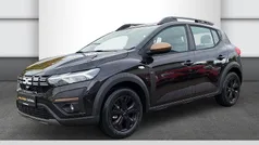 Perlmuttschwarz metallic Neu 2024 Dacia Sandero Extreme Kleinwagen | 20.490 € (Fairer Preis)