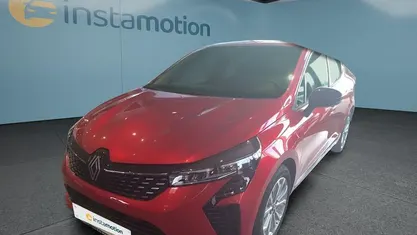 Rot Gebraucht 2024 Renault Clio V Kleinwagen | 17.999 € (Guter Preis)