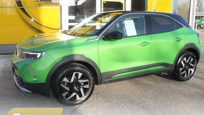 Gebraucht Opel Mokka Elegance 131 PS (96 kW) 2023 Matcha grün (metallic) SUV
