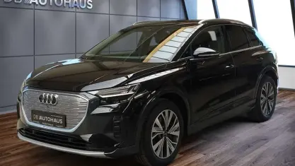 Gebraucht Audi Q4 e-tron Ambiente 219 kW (299 PS) 2023 Schwarz SUV