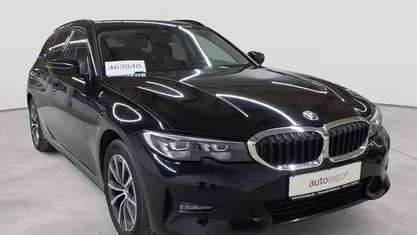 Gebraucht BMW 320e Sport Line 163 PS (119 kW) 2021 Schwarz uni Kombi