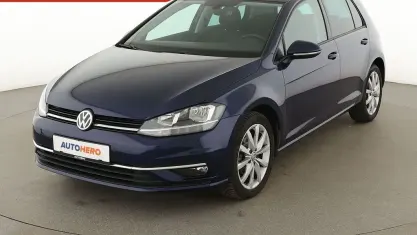 Gebraucht VW Golf VII Comfortline 116 PS (85 kW) 2018 Blau Limousine