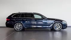 Schwarz Gebraucht 2022 BMW 540 M Sport Kombi | 45.888 € (Fairer Preis)