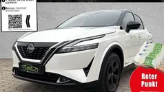 Pearl white / black metallic Gebraucht 2023 Nissan Qashqai SUV | 30.470 € (Fairer Preis)