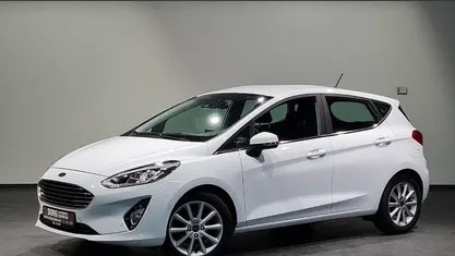 Gebraucht Ford Fiesta Titanium 101 PS (74 kW) 2018 Weiß, frozen white Kleinwagen