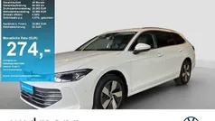 Oryxweiss perlmutteffekt Gebraucht 2024 VW Passat Business Kombi | 31.990 € (Fairer Preis)
