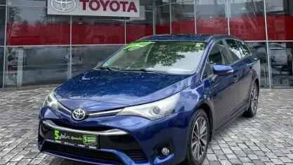 Gebraucht Toyota Avensis Edition-S 143 PS (105 kW) 2017 Blau (metallic) Kombi