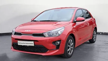 Rot Gebraucht 2022 Kia Rio Edition 7 Limousine | 11.250 € (Guter Preis)