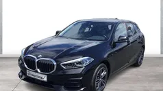 Schwarz Gebraucht 2022 BMW 118 Sport Line Kleinwagen | 21.890 € (Fairer Preis)