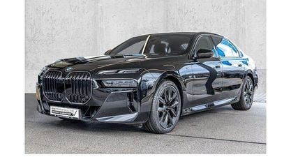 Gebraucht BMW 740 M Sport 299 PS (219 kW) 2025 Schwarz Limousine